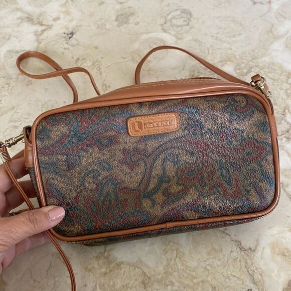 Contessa Da Vinci Paisley Print Faux Leather Crossbody & 2 Matching Clutches - Picture 3 of 15